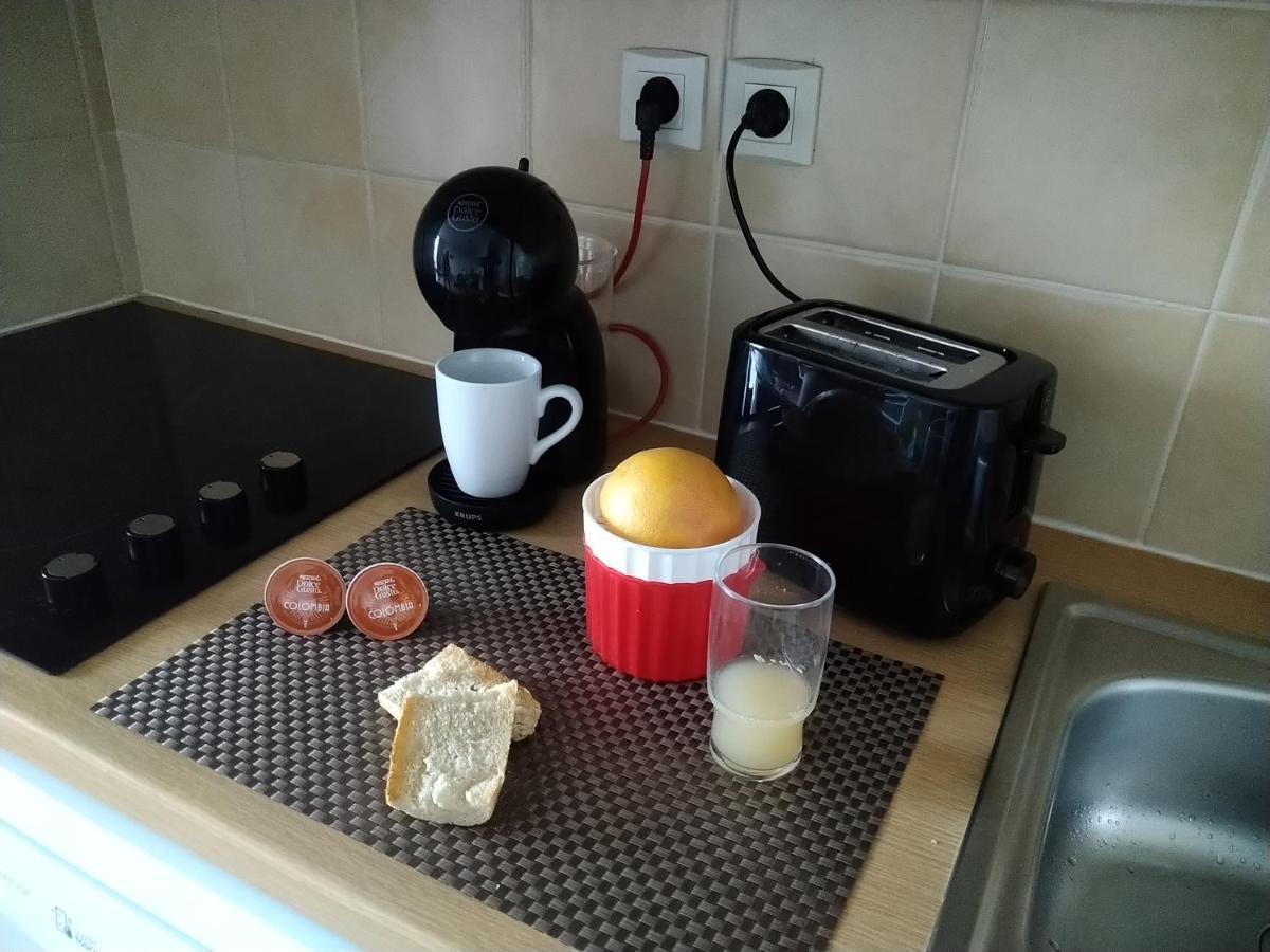 Appartement Au Calme Face Au Lac Марсиак Екстериор снимка